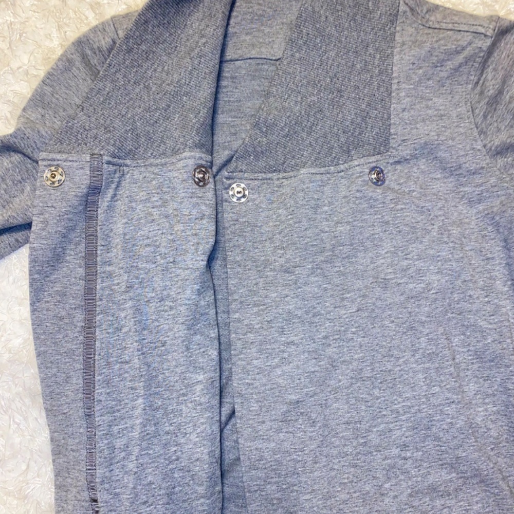Lululemon Size 4 Gray Jacket - image 5